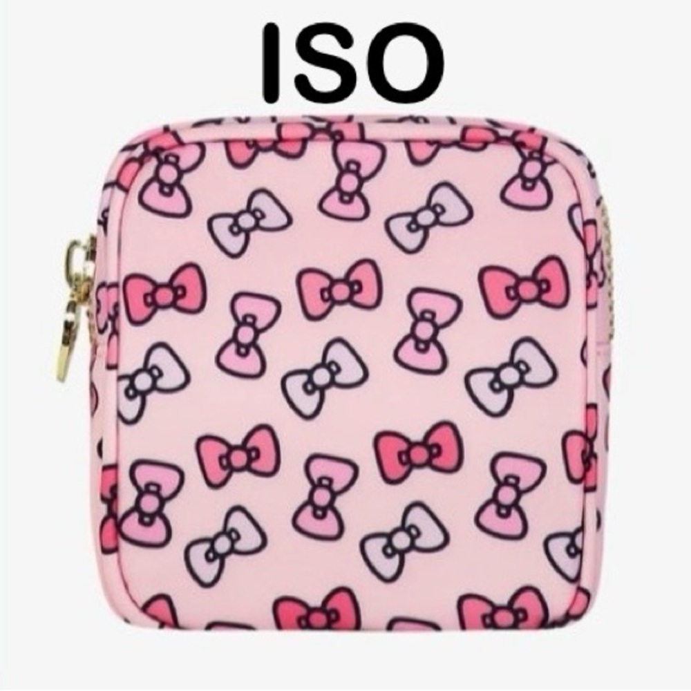 ISO STONEY CLOVER LANE X HELLO KITTY MINI BOW POUCH